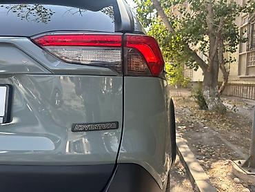Toyota: Toyota RAV4: 2019 г., 2.5 л, Автомат, Кроссовер — 4