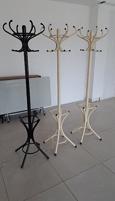 et mehsullari: Metaldan asqılar/üst geyim askısı (stasionar, floor-stand) - — 3