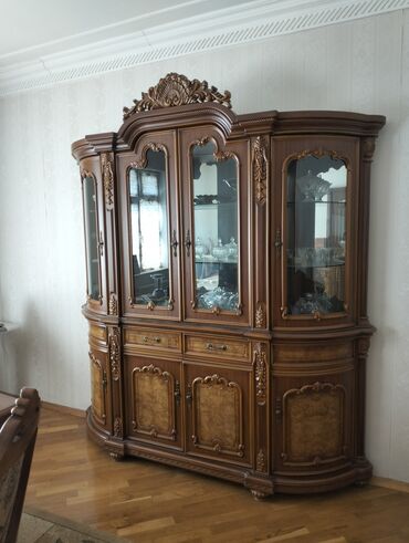 стремянка стул: Б/у, Шкаф, Комод, Стол и стулья, Нет кредита, Италия