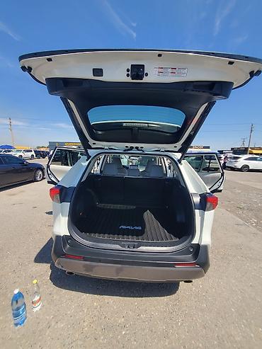 жак бу: Toyota RAV4: 2020 г., 2.5 л, Вариатор, Гибрид, Кроссовер — 9