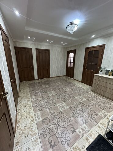 кирком квартира: 3 комнаты, 85 м², Элитка, 8 этаж