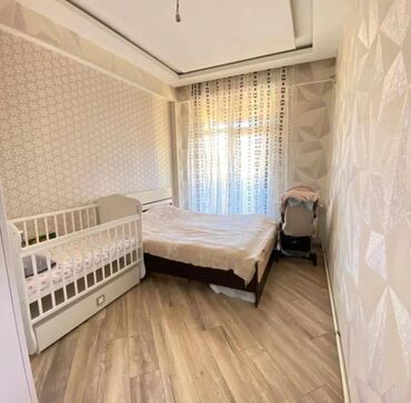 Uzunmüddətli kirayə mənzillər: Mənzil kirayə verilir. 2 otaq, 17.4 mərtəbə. Nərmanov metrosu — 5