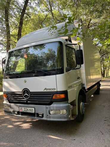 срочно продаю в связи с переездом: Продаю продаю Мерседес Атего 1218 4.3 Размер шины 19.5 Будка длина