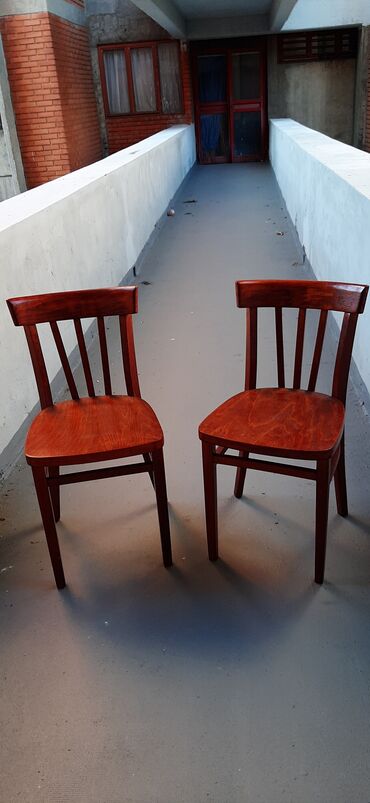 kupujem sto i stolice: Novo