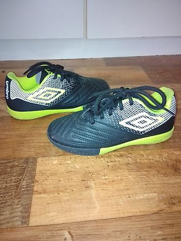 Patike: Umbro dečije patike za fudbal u sali (futsal) - Model: Umbro indoor - — 4