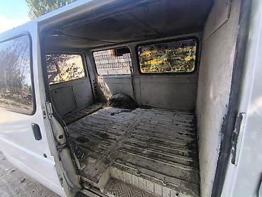 обшивка дверкй: Ford Transit: 1990 г., 2.4 л, Фургон — 3