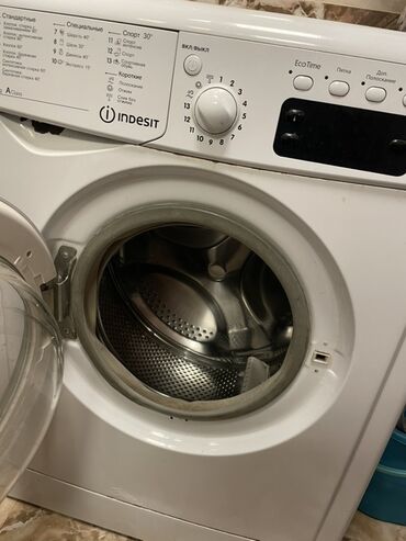 рация установка: Стиральная машина Indesit, Б/у, Автомат, До 6 кг, Компактная