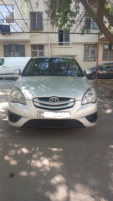 хендай акцент: Hyundai Accent: 1.5 л | 2009 г. Седан