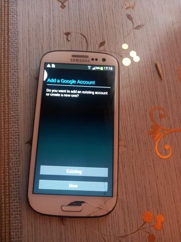 b ruhlar var: Samsung I9300 Galaxy S3, 16 GB, rəng - Ağ, Qırıq