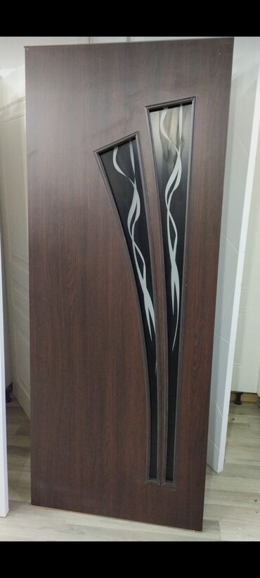 Otaq qapıları: Rusiya istehsalı
qapı modeli 
Zamok
Petlələr
Çərçivələr
Naliçniklər — 18