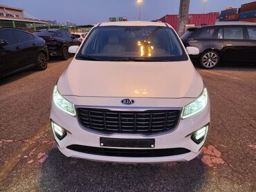 новые зимние шины: Kia Carnival: 2018 г., 2.2 л, Автомат, Дизель, Минивэн