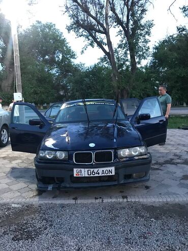 Продажа авто: BMW 3 series: 1992 г., 1.9 л, Механика, Бензин, Седан