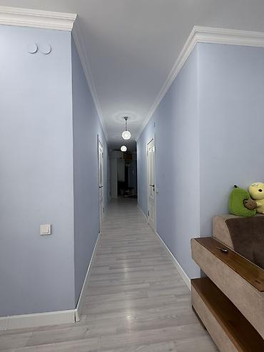 Гарнитуры для зала: 🏡 Продаётся просторная 2-комнатная квартира в мкр. Тунгуч! 📍 Исакеева — 4