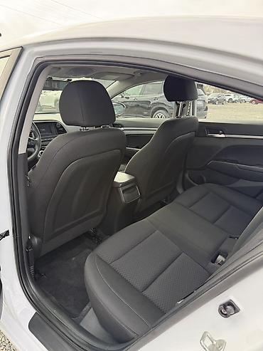 Hyundai: Hyundai Elantra: 2019 г., Автомат, Бензин, Седан — 6