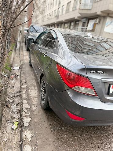 solaris accent: Hyundai Solaris: 2013 г., Автомат, Седан — 5