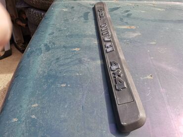 Auto delovi: Lajsna zadnjih gepek vrata Lada 21213,21214 Niva br.3. Polovna — 4