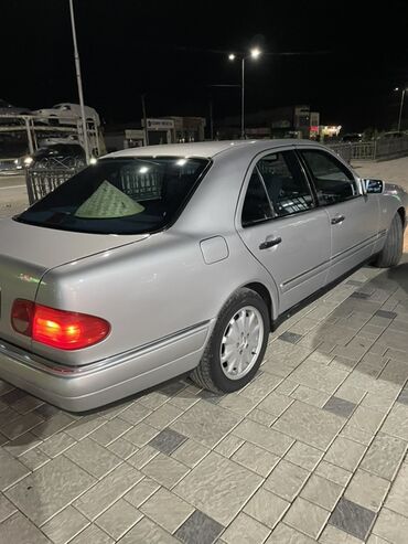 Mercedes-Benz: Mercedes-Benz E-Class: 1995 г., 3.2 л, Автомат, Бензин, Седан — 3