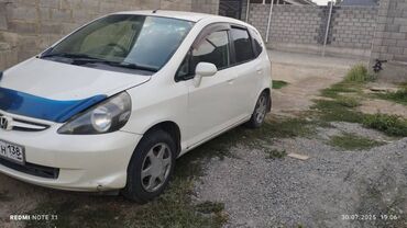 авто машина сатылат: Honda Fit: 2002 г., 1.3 л, Вариатор, Бензин, Седан