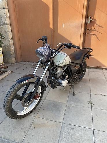 bajaj pulsar rs200: Zontes 150 sm3, 2014 il — 2