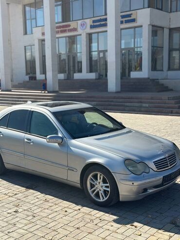 срочно продаю в связи с переездом: Mercedes-Benz C-Class: 2002 г., 3.2 л, Автомат, Бензин, Седан