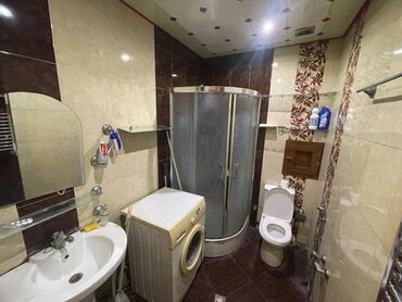 Uzunmüddətli kirayə mənzillər: Binəqədi rayonu,Azadlıq metrosu yaxınlığı,8 mkr,18 mərtəbənin,15-ci — 9