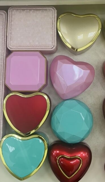 mücrü qabı: Mücrü Zinət əşyaları üçün, Plastik