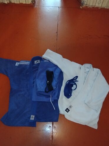 İdman formaları: Cudo kimano 2 si birlikdə 20 AZN göy adidas/4/ 170 boyundadi 55/60