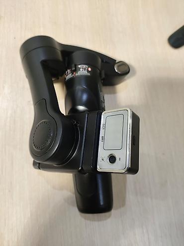 Другие аксессуары для фото/видео: Трёхосевой стабилизатор для смартфона с собственной экшн‑камерой в — 12