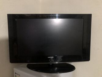 телевизор тсл: Продаю телевизор SAMSUNG в отличном состоянии model: LE32S81B