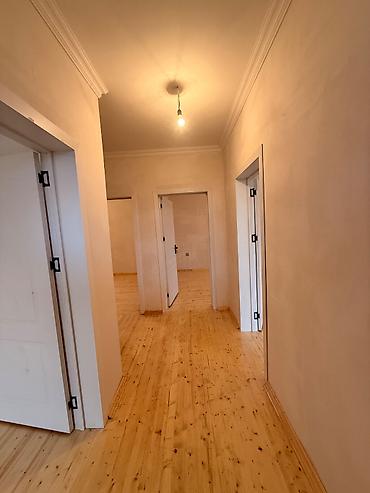 Həyət evləri və villaların satışı: 3 otaqlı, 80 kv. m, Yeni təmirli — 1