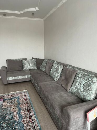 каркасный диван: Продаю диван, состояние идеал