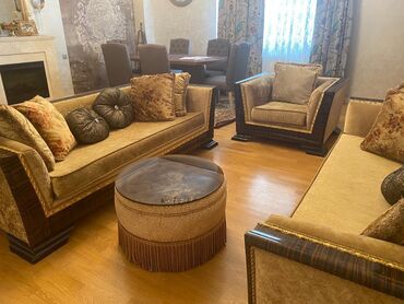 Masa və oturacaq dəstləri: Amlİtaliya istehsalı İki divan bir kreslo jurnal masası 1300azn. Az