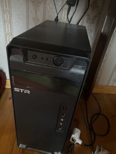 Sərt disklər (HDD): Bu masaüstü kompüter korpusu "STR" brendi altında istehsal olunmuş