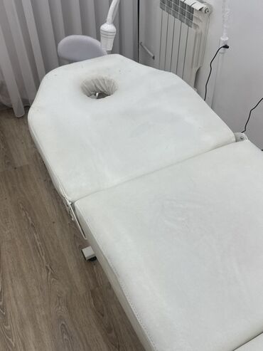 tibb şəkilləri: İşlənmiş, Kosmetoloji kuşetka, Qatlanan, rəng - Ağ
