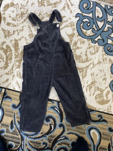 комбинезон сарафан женский джинсовый: Джинсы и брюки, цвет - Черный, Б/у
