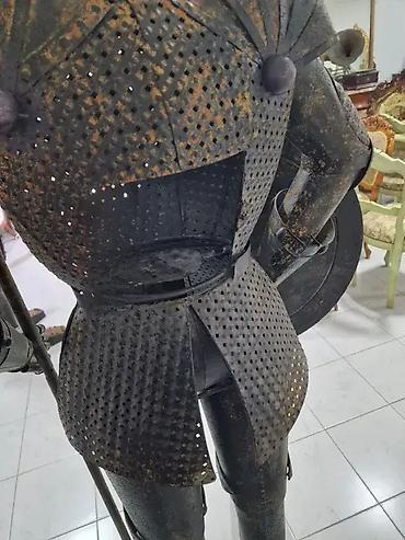 a slike: Vitez sa kopljem i štitom (visina 205 cm) ⚔️🛡️ Odlično stanje. 🏠 — 7