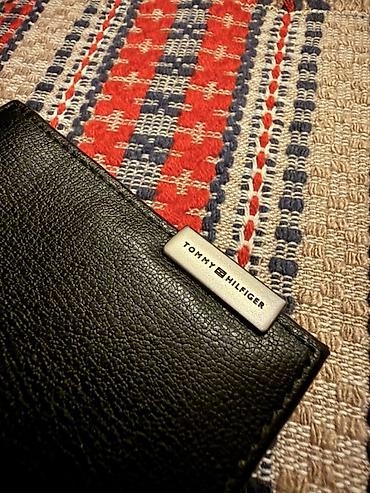 tebii daş: Tommy Hilfiger kişilər üçün dəri pulqabı (original) - Rəng: qara - — 4