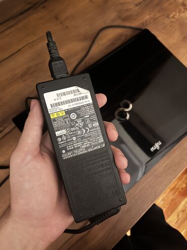 Digər noutbuklar və netbuklar: Intel Core i7, 8 GB, 15.6 " — 6