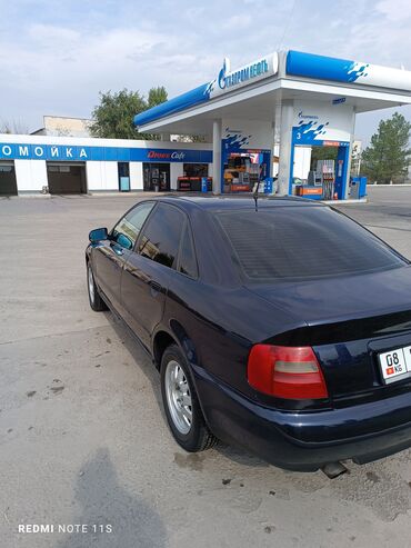 продаю гольф2: Автомобиль Audi A4, седан, оснащенный черным кожаным салоном с