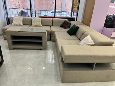 стол для ресепшн: Künc divan, İşlənmiş