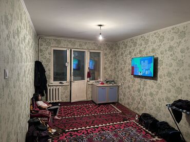 долгосрочные квартиры: 3 комнаты, 55 м², 103 серия, 2 этаж, Старый ремонт