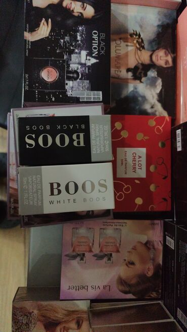 Parfemi: Setovi parfema – razne mirisne kolekcije (ženski i muški) cena za — 7