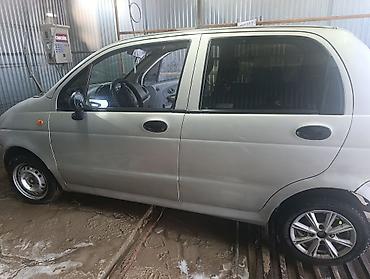 Другие автомобили: Компактный хэтчбек серебристого цвета (5 дверей). Основные — 9
