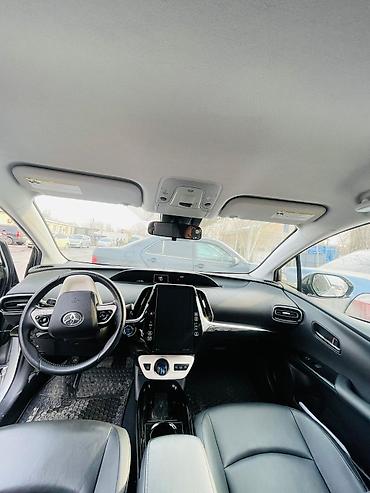 на электромобиль: Toyota Prius: 2019 г., 1.8 л, Вариатор, Электромобиль, Седан — 6
