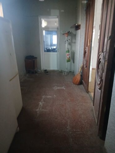 Uzunmüddətli kirayə mənzillər: Kirayə ev ve obyekt yol kenarı. 4 sota. yerlersır. cıxarısla — 4