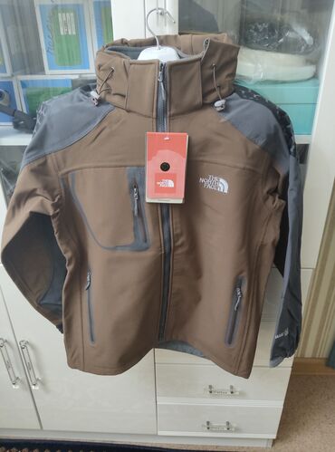 Куртки: Туристические куртки с капюшоном — ассортимент моделей для треккинга и — 1