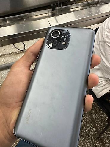 обмен на поко х3 про: Xiaomi, Mi 11, Б/у, 128 ГБ, цвет - Черный, 2 SIM — 1