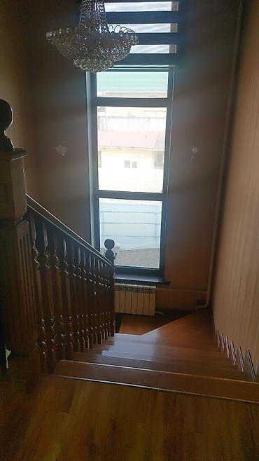 Продажа коттеджей и домов: Сдаётся дом с большим витражным остеклением и просторной планировкой — 1