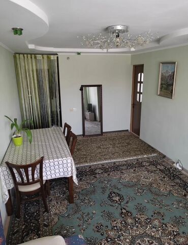 срочная продажа авто бишкек: 2 комнаты, 40 м², Индивидуалка, 4 этаж, Дизайнерский ремонт
