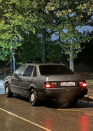 Volkswagen Passat: 1989 г., 1.8 л, Механика, Бензин, Седан at lalafo.kg Volkswagen Passat: 1989 г., 1.8 л, Механика, Бензин, Седан